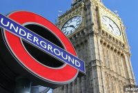London Is Open: Upstairs & Downstairs Guide to Historic Homes