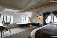 Stay by the Swans: Charming Bradford-on-Avon Riverside B&B