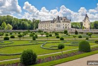 Discover the Magic of France’s Loire Valley: Châteaux, Wines & Rivers