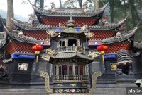 Mountain-Top Tai Chi: Flowing Routines for Balance and Calm
