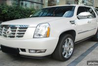 Cadillac BookBy: Escalade Subscription Service Guide