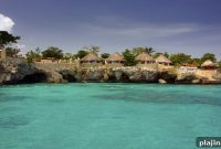 New Clothing-Optional Beach Resort Opens in Jamaica