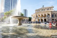 French-Inspired Elegance: Chic Living and Dining in Frankfurt