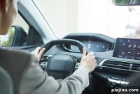 Priceline Ends Name-Your-Price Rental Car Option — What It Means for Travelers