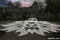 Light a Castle Candle: Swiss Tradition and How to Do It