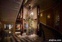 Designer Holiday Trees at Hotels Worldwide: Stunning Seasonal Displays