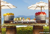 Mexican Resort Reinvents Street Food Served Poolside