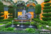 Dine Among Giant Garden Chess Pieces at Bellagio Las Vegas Exhibit