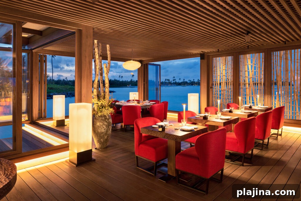 Waldorf Astoria Maldives Ithaafushi dining