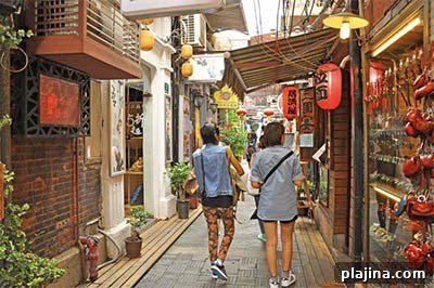 Tianzifang arts and crafts enclave