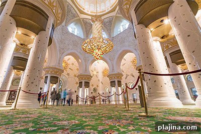 Interior of Sheikh Zayed Grand Mosque