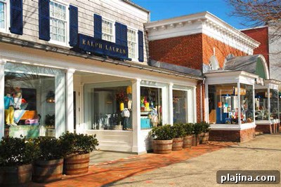 East Hampton shopping district