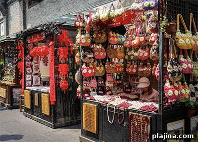 Jinli Street souvenir shops